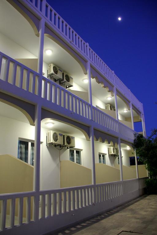 Hotel Ikaros アルハンゲロス エクステリア 写真