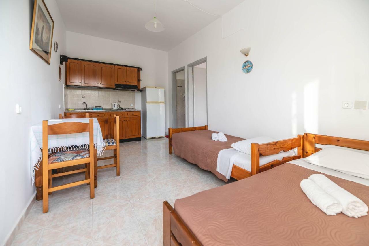 Hotel Ikaros アルハンゲロス エクステリア 写真